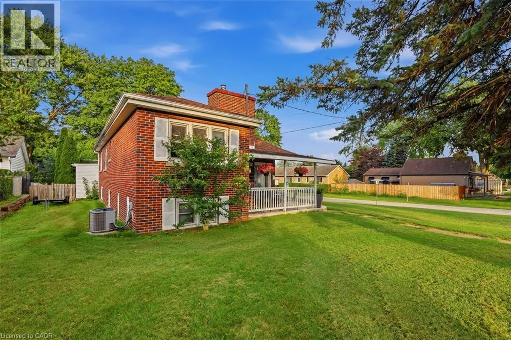 438 FOREST LAWN Avenue