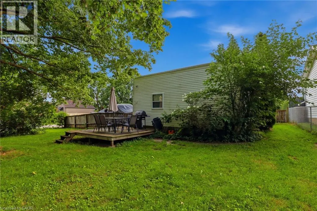 438 FOREST LAWN Avenue