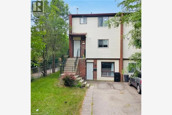 421 BAIRSTOW Crescent