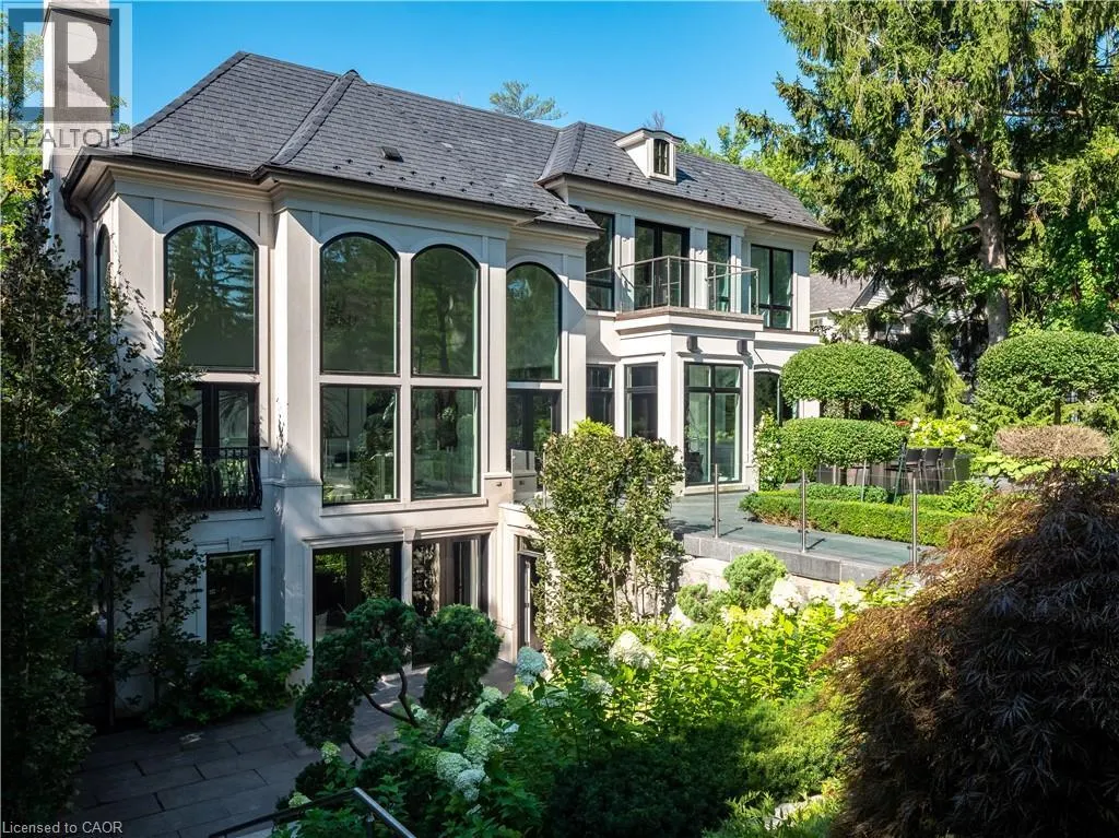 15 CHARTWELL Road