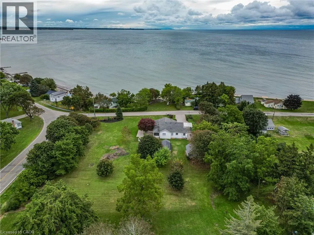 6 MOHAWK POINT Road