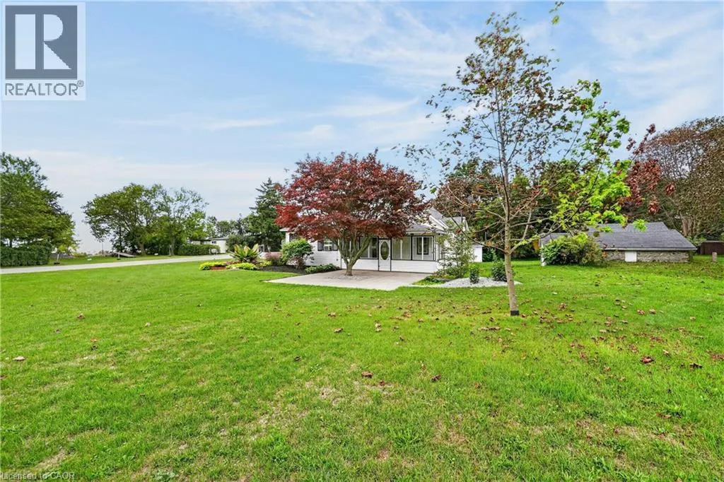 6 MOHAWK POINT Road
