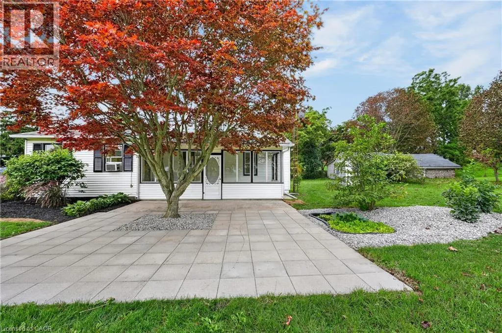 6 MOHAWK POINT Road