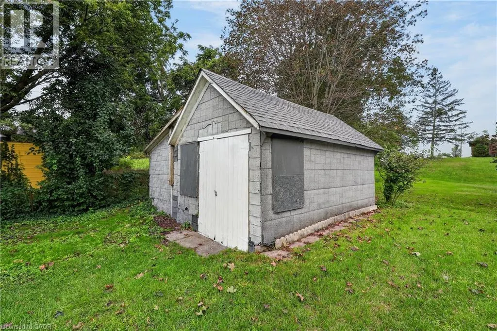 6 MOHAWK POINT Road