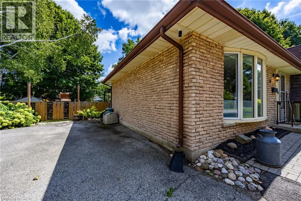9 NORMANDY Circle