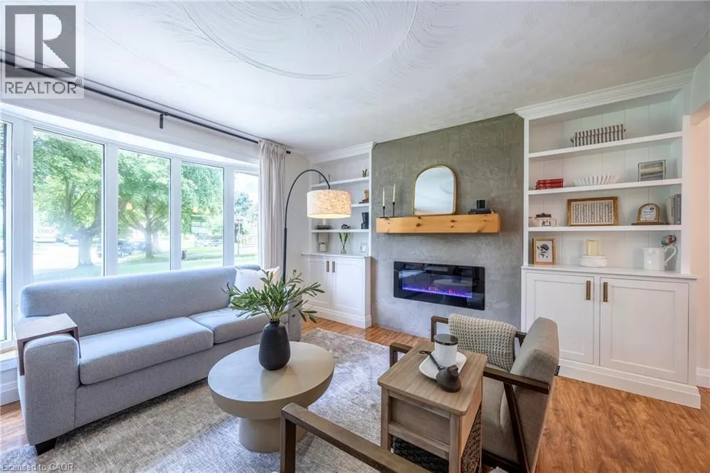 9 NORMANDY Circle