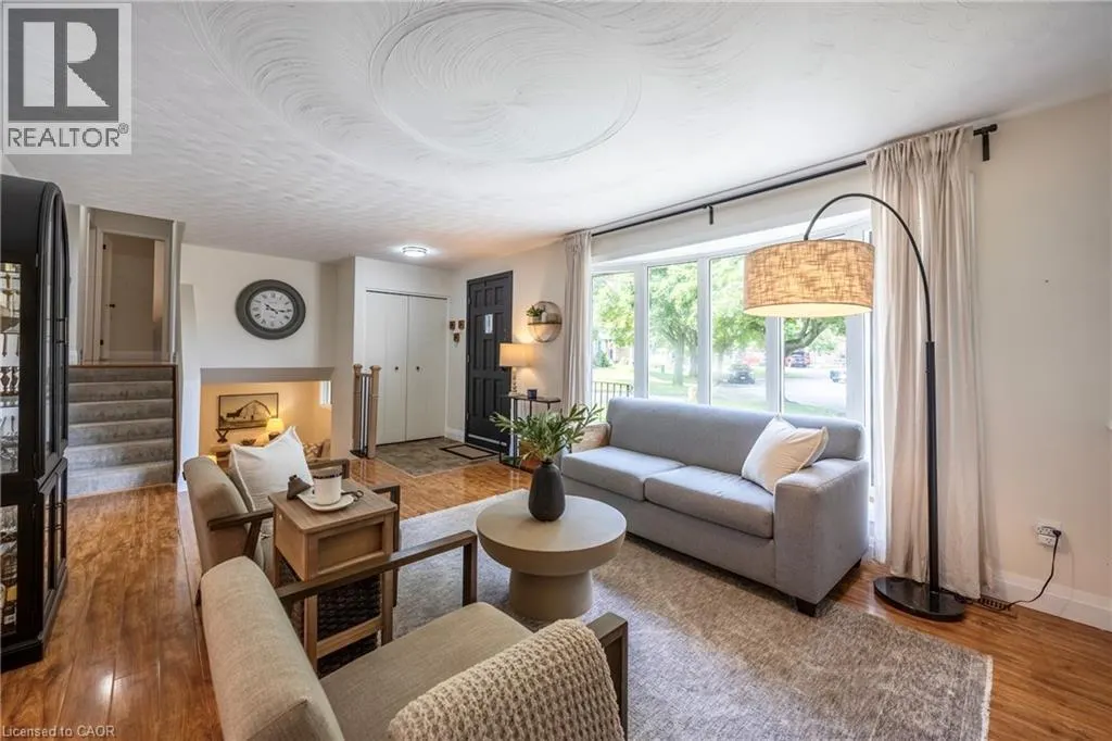 9 NORMANDY Circle