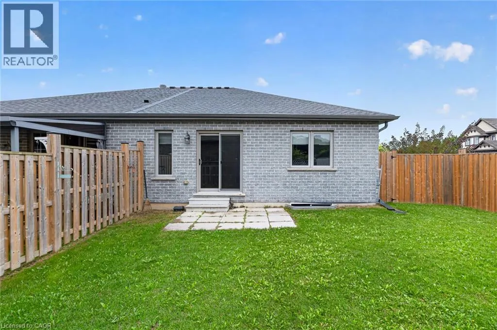 11 HACKBERRY Lane