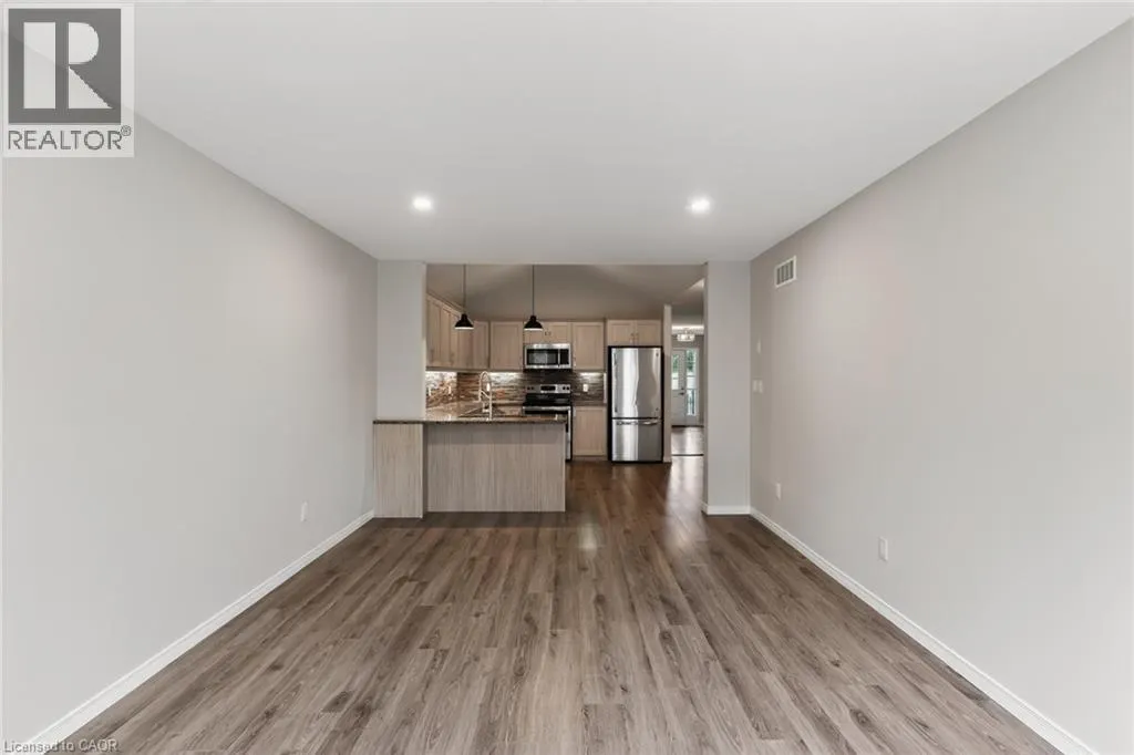11 HACKBERRY Lane