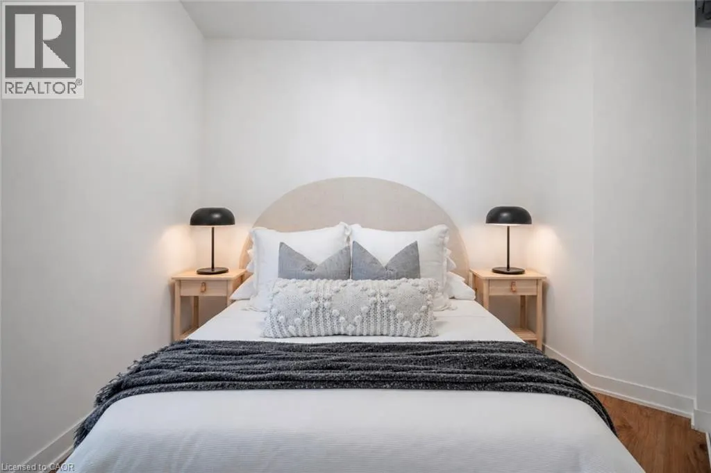 395 DUNDAS Street W Unit# 801 #801