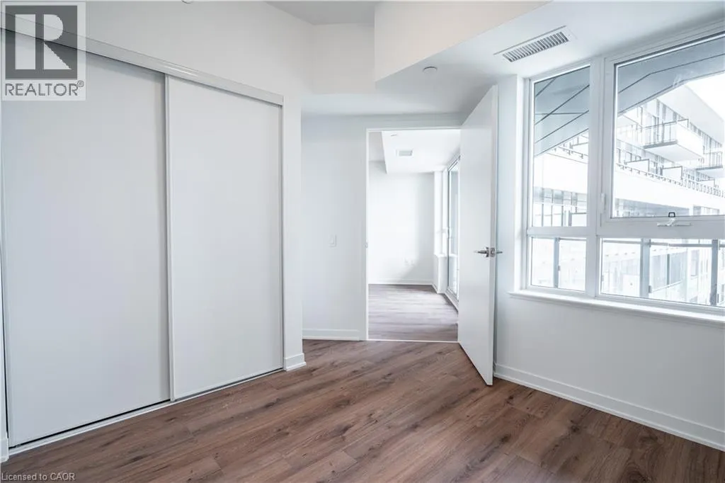 395 DUNDAS Street W Unit# 801 #801