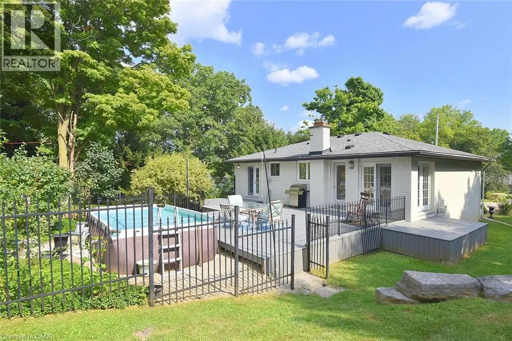 843 GOVERNOR'S Road