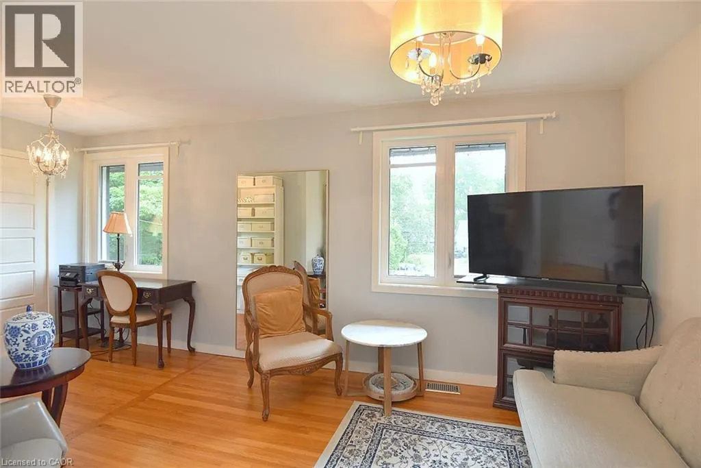 843 GOVERNOR'S Road