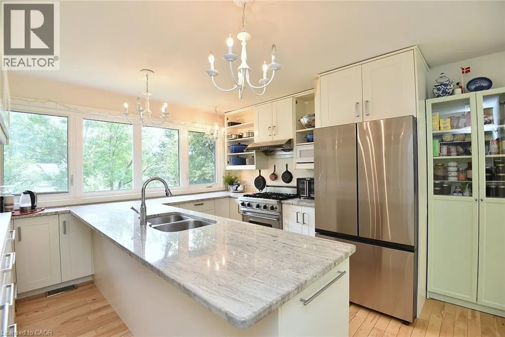 843 GOVERNOR'S Road