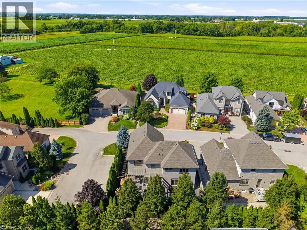 4 MERITAGE Lane