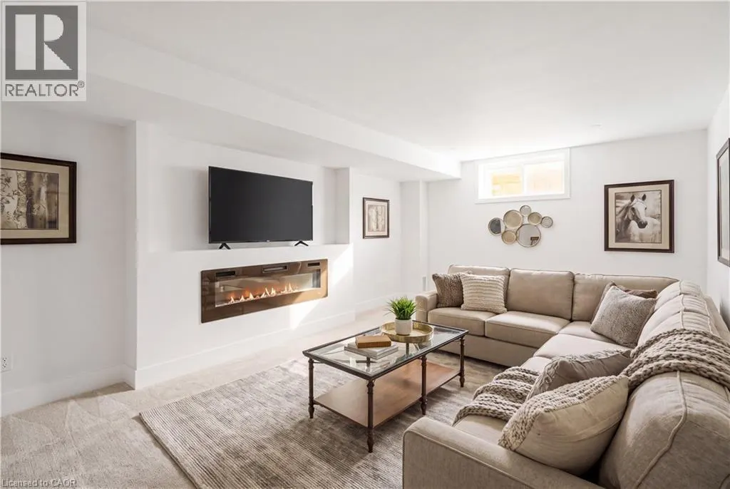 4 MERITAGE Lane