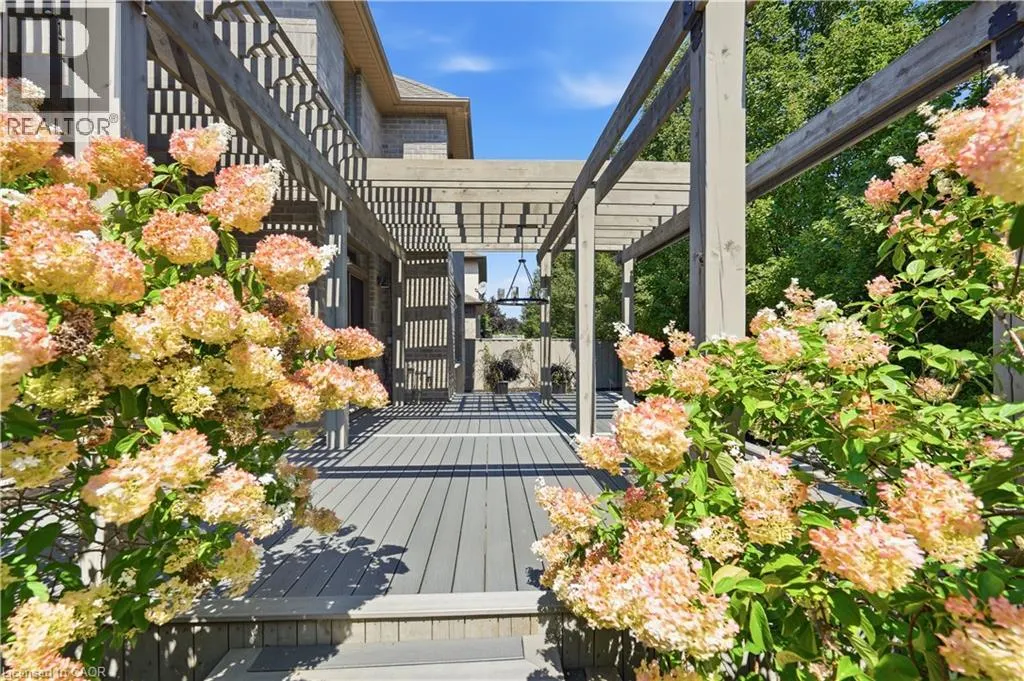 4 MERITAGE Lane