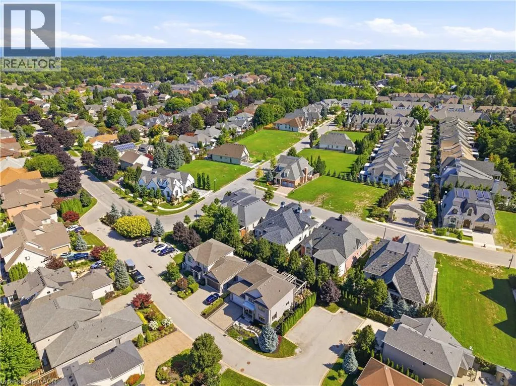 4 MERITAGE Lane