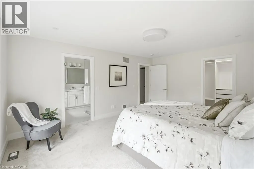 4 MERITAGE Lane