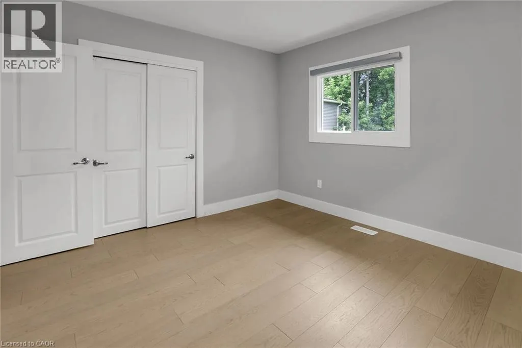 6 LINCOLN Avenue