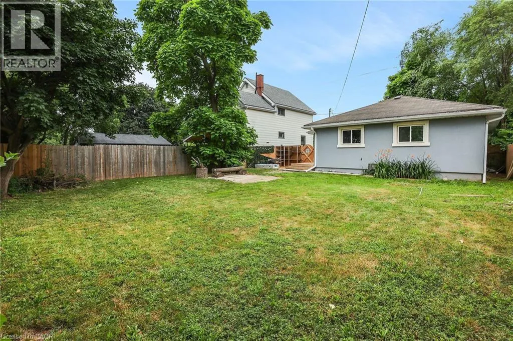6 LINCOLN Avenue