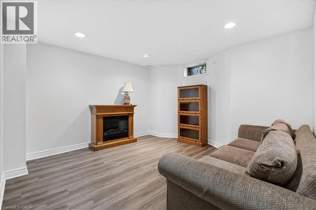 52 SUNVALE Place