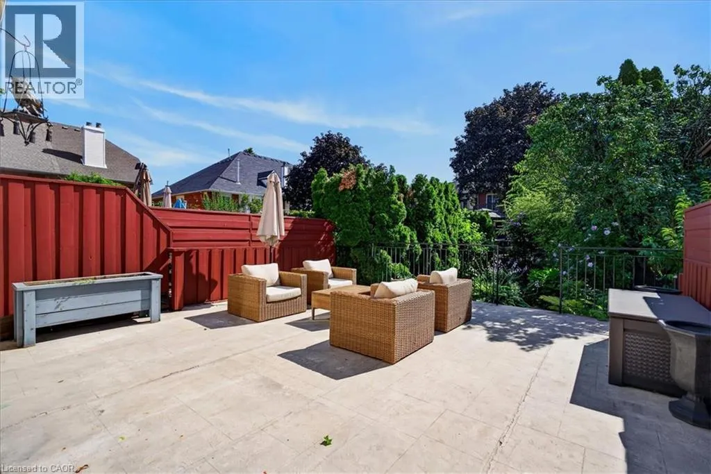 52 SUNVALE Place