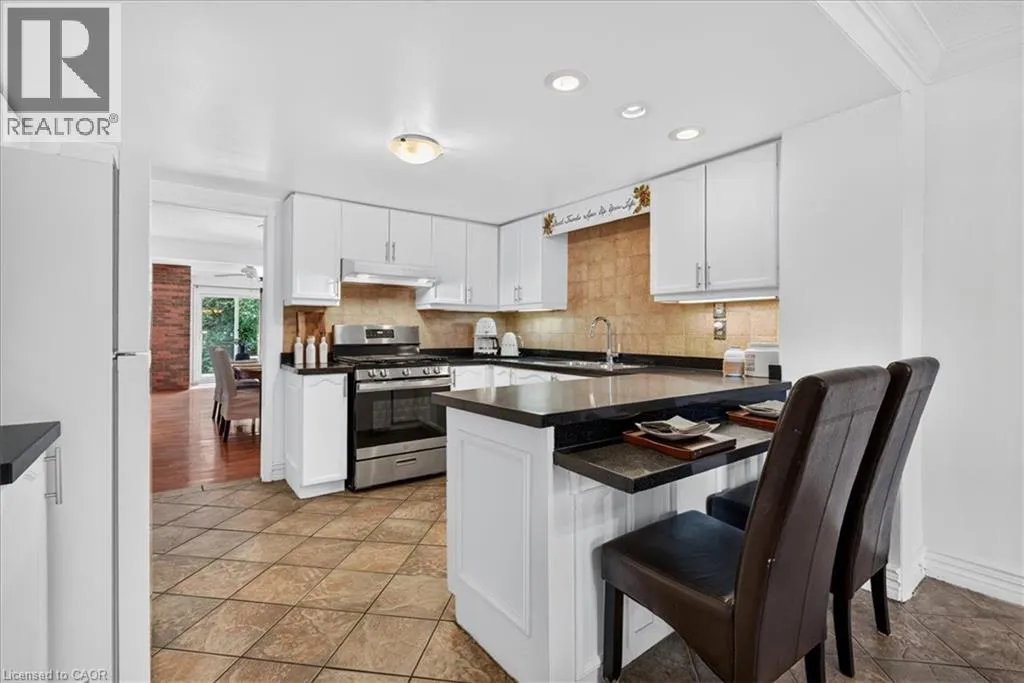 52 SUNVALE Place