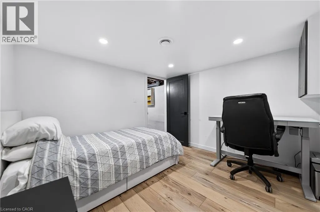56 DECEW Street