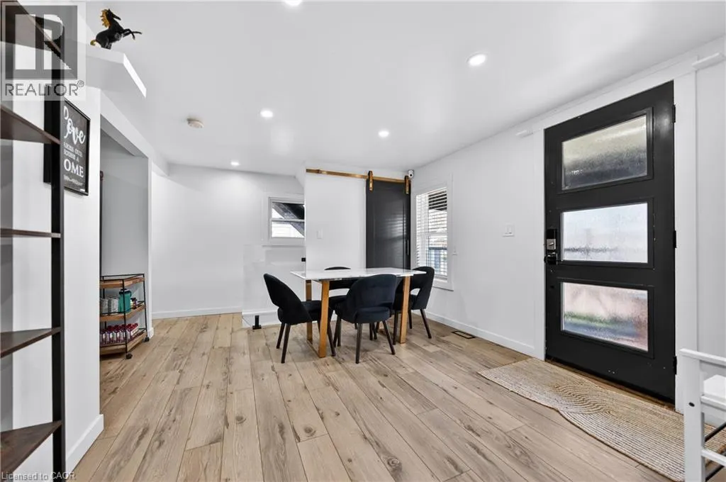 56 DECEW Street