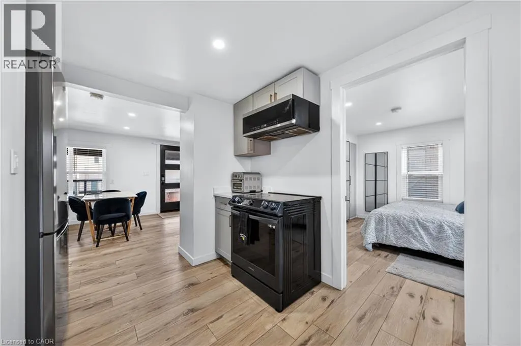 56 DECEW Street