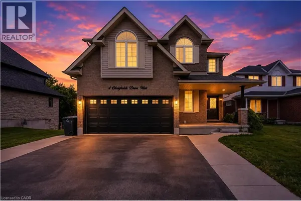 4 CLAIRFIELDS Drive W