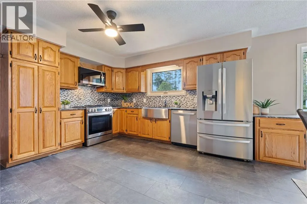 553 NORFOLK COUNTY ROAD 21
