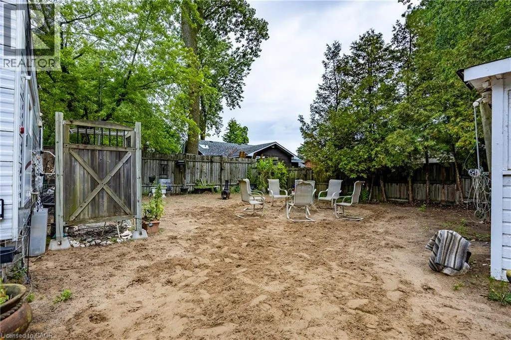 2 BEACH Avenue