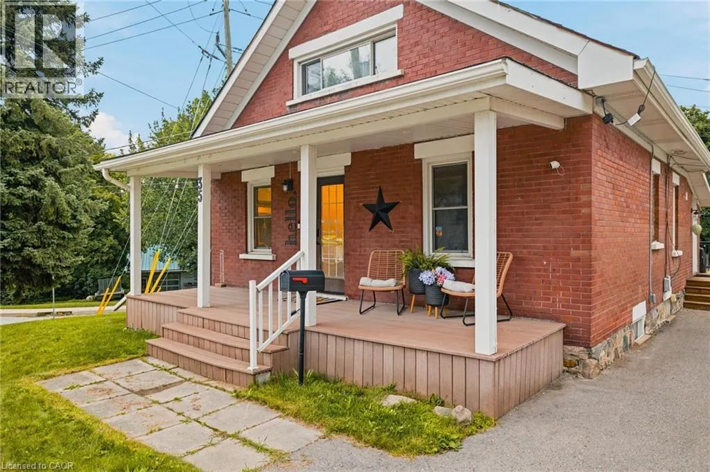 35 ARTHUR Street N