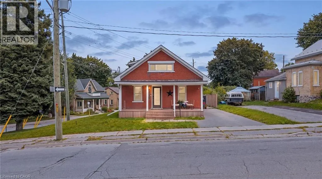 35 ARTHUR Street N