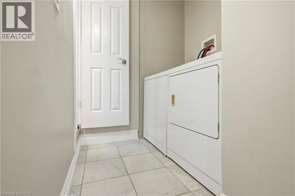 11404 LAKESHORE Road Unit# Lower #Lower