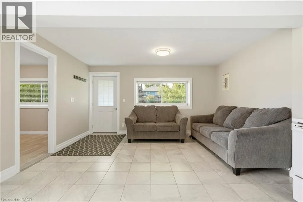 11404 LAKESHORE Road Unit# Lower #Lower