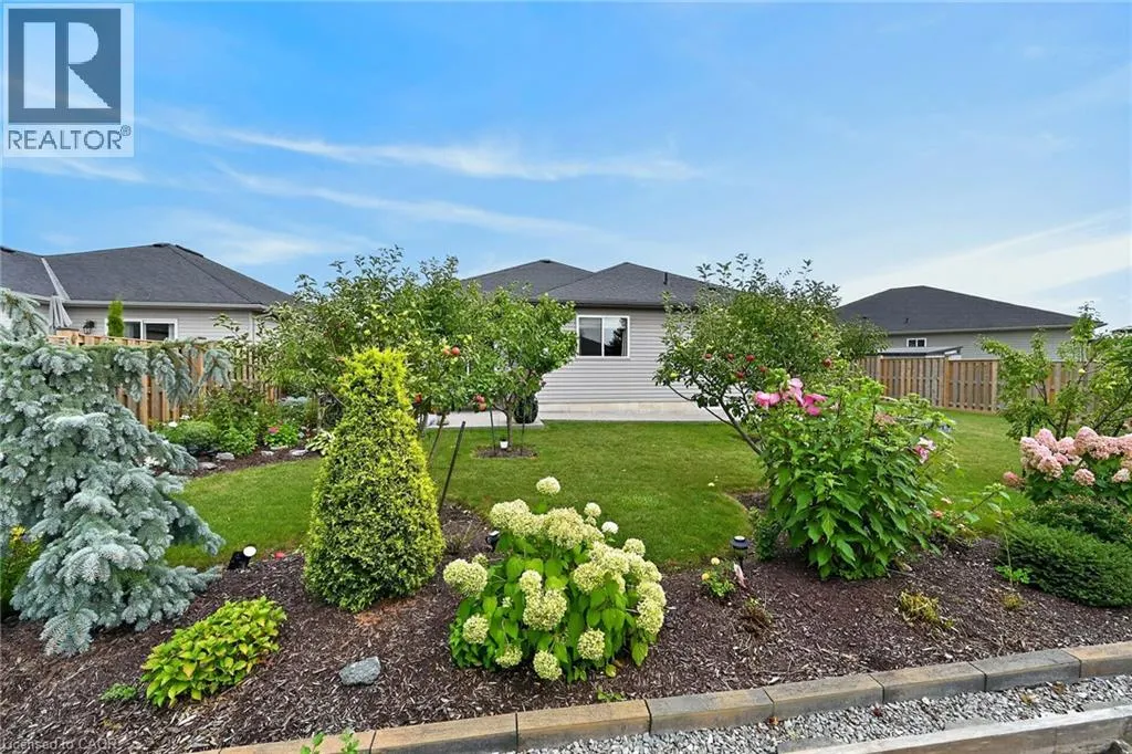 18 LINDA Crescent