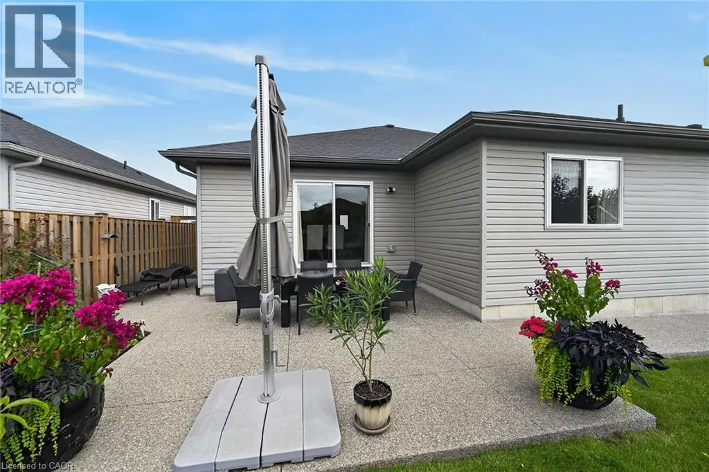 18 LINDA Crescent