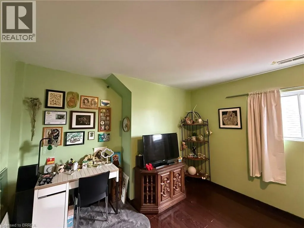 12 BRIDGEPORT Road E Unit# 18 #18