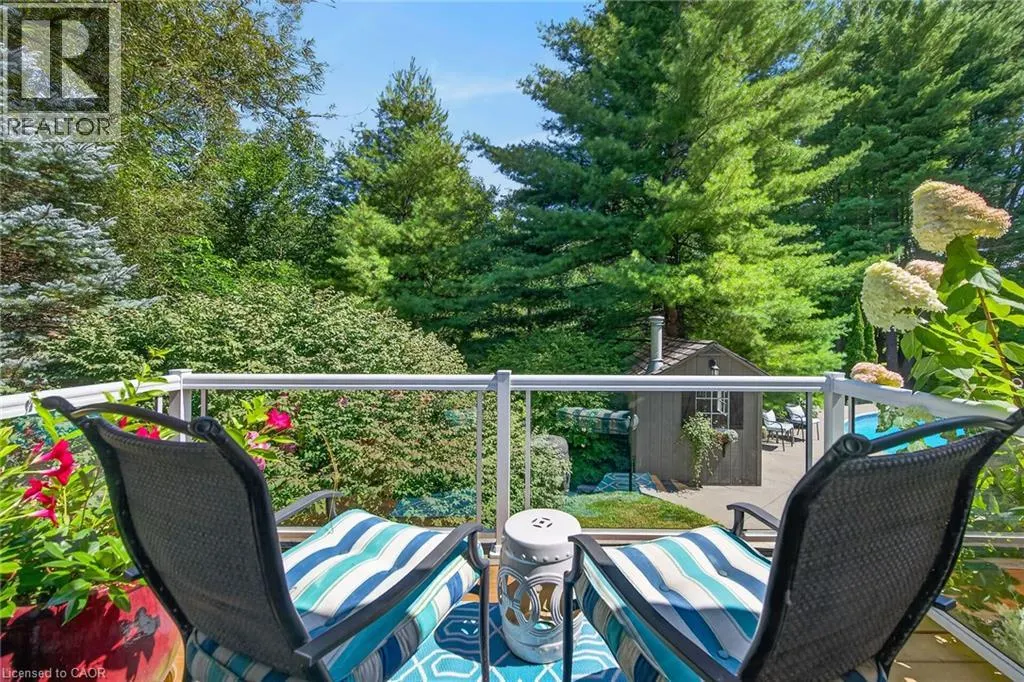 3 FOREST GLEN Court
