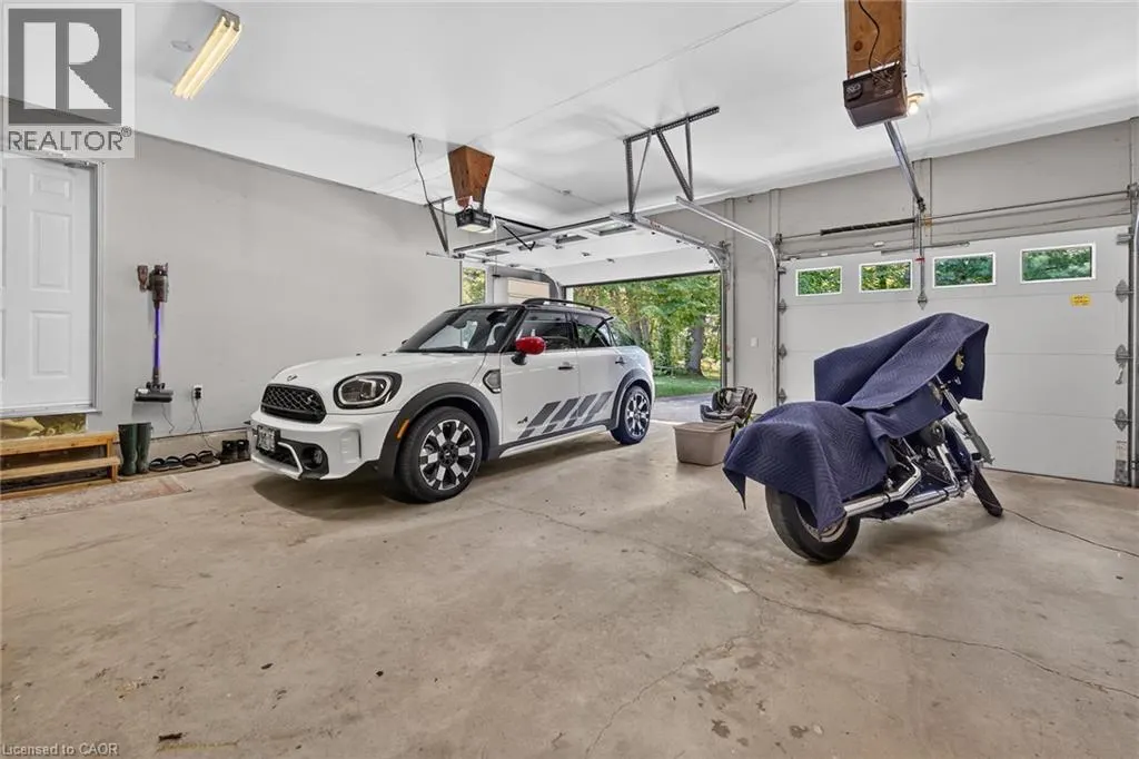 3 FOREST GLEN Court