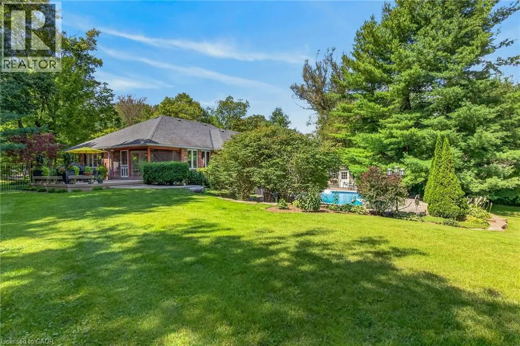 3 FOREST GLEN Court