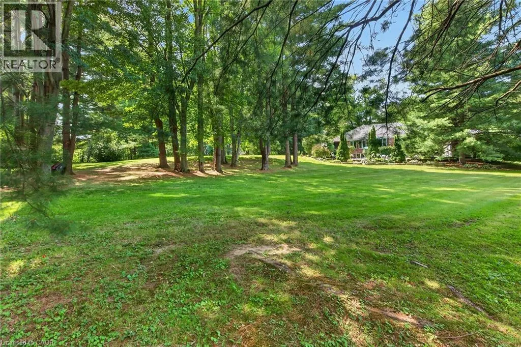 3 FOREST GLEN Court