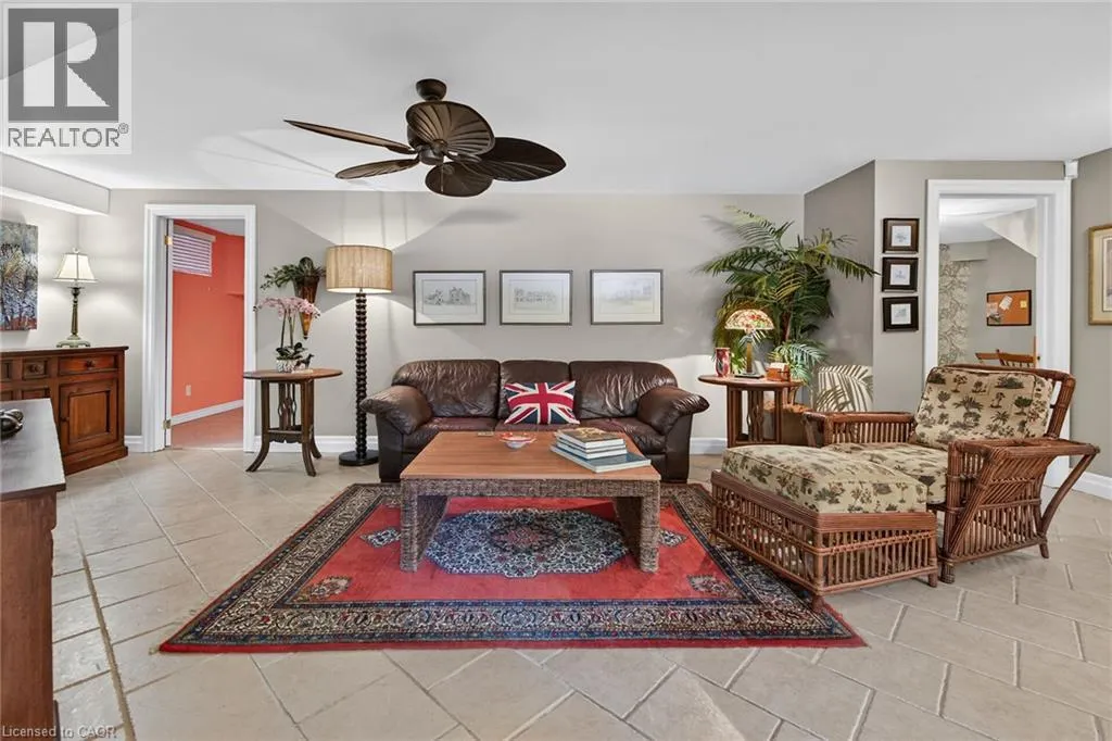 3 FOREST GLEN Court