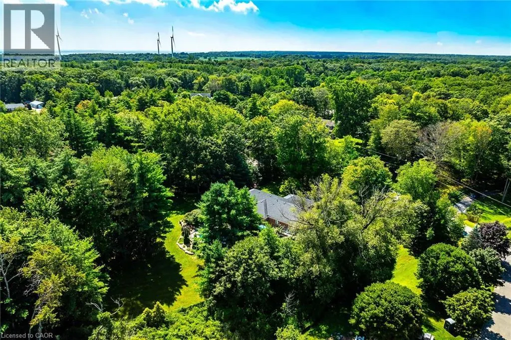 3 FOREST GLEN Court