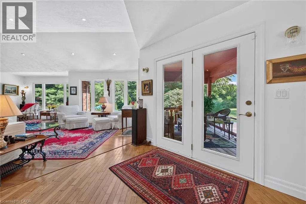 3 FOREST GLEN Court