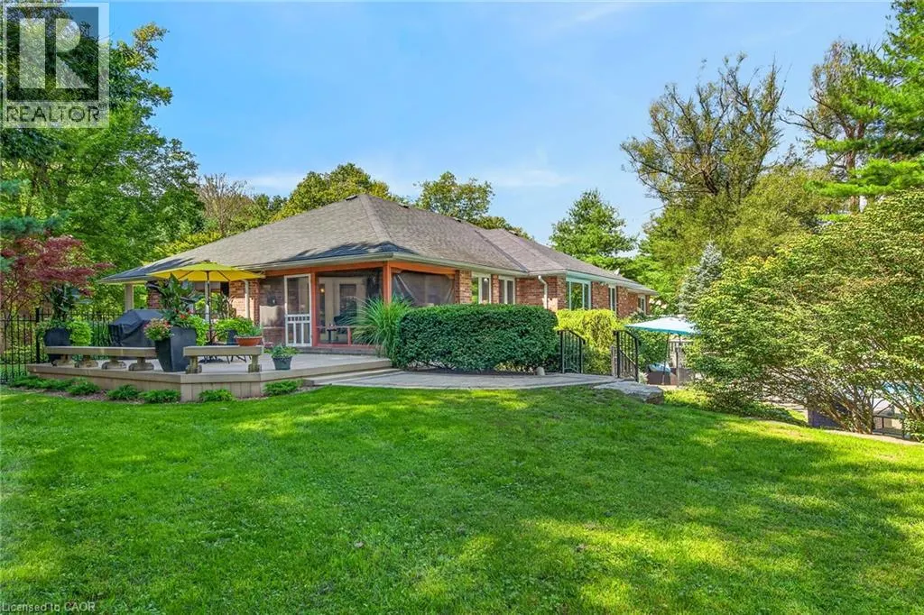 3 FOREST GLEN Court
