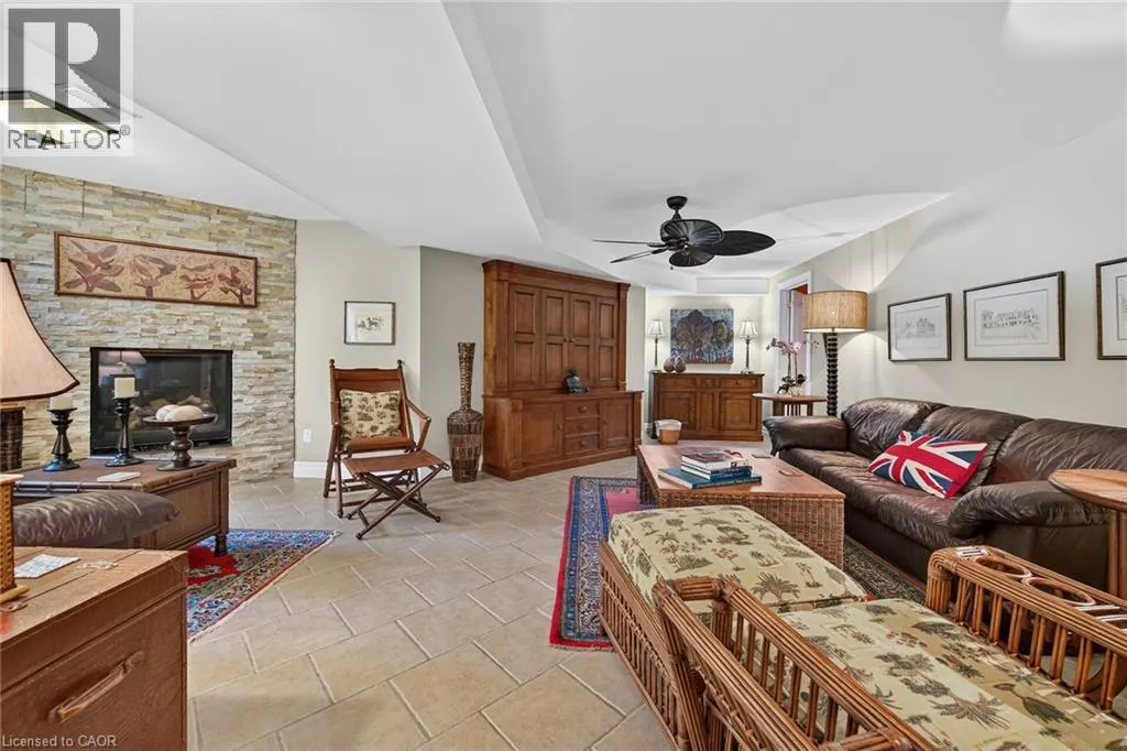 3 FOREST GLEN Court